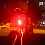 2 PCS LED có thể sạc lại Đèn cảnh báo xe đạp Dải đèn (Ánh sáng trắng OPP) 