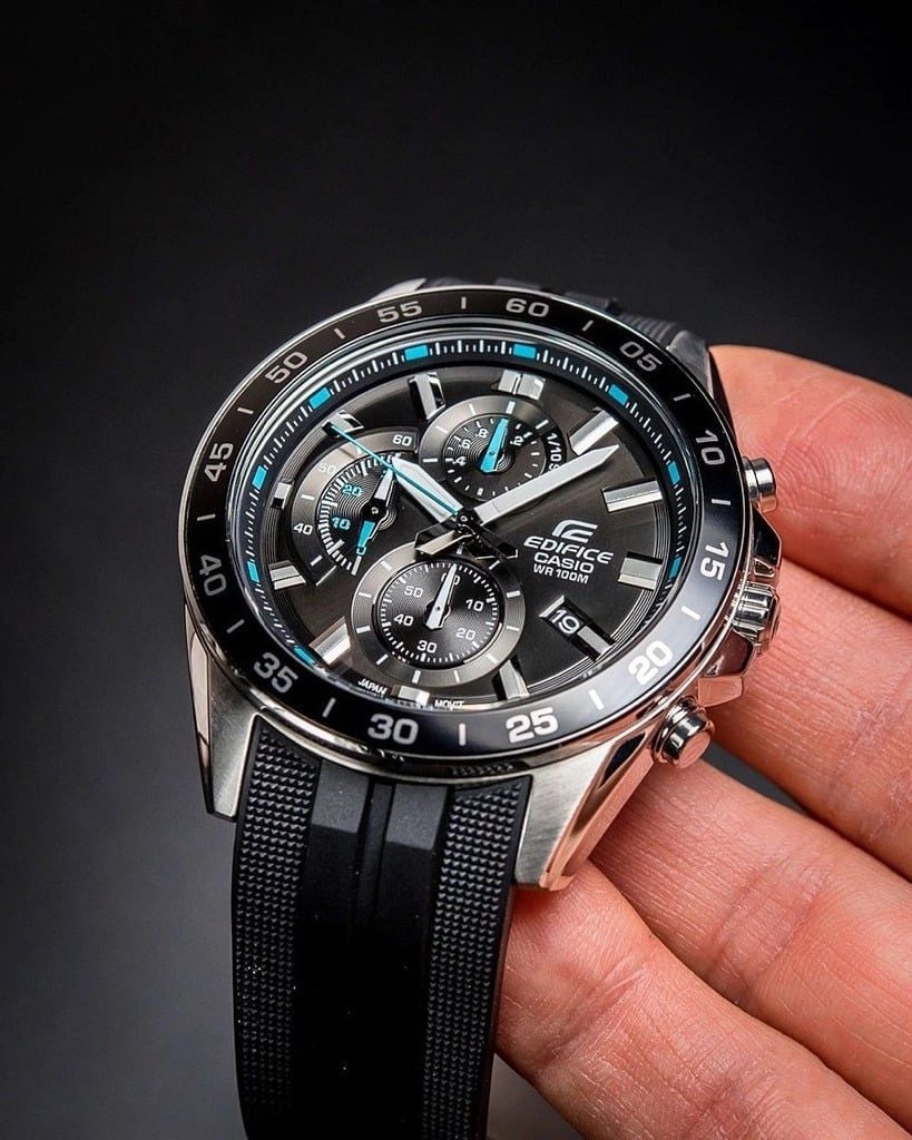 Casio Edifice EFV 550P 1AVUDF Uy tin t 2009 Tem vang ch ng gi B Bello HN TP.HCM
