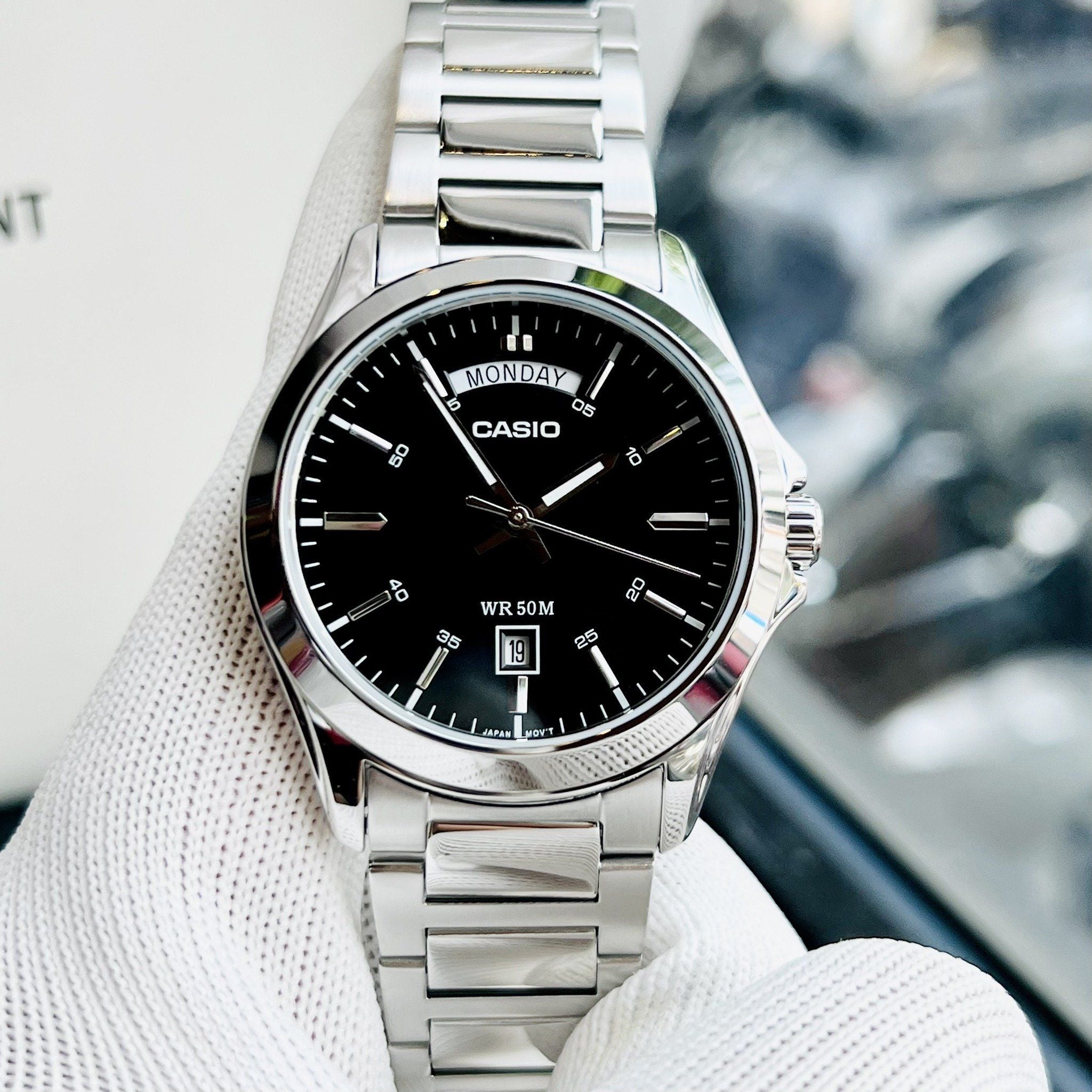 Casio MTP-1370D-1A1VDF Men's Watch description image 2