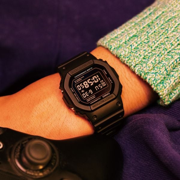  Casio G-Shock DW-5600RW-1 - Uy tín từ 2009, Tem vàng chống giả, Bảo hành 5 năm, Pin miễn phí trọn đời 