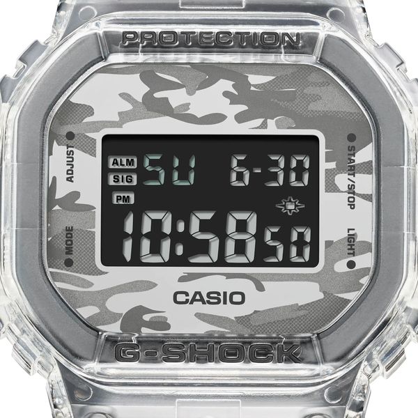 Casio G-Shock DW-5600SKC-1 - Uy tín từ 2009, Tem vàng chống giả, Bảo hành 5 năm, Pin miễn phí trọn đời 