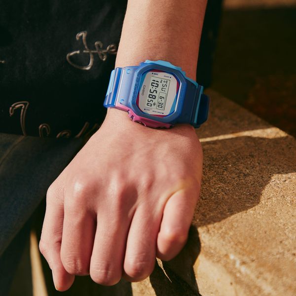  Casio G-Shock DWE-5600PR-2DR - Uy tín từ 2009, Tem vàng chống giả, Bảo hành 5 năm, Pin miễn phí trọn đời 