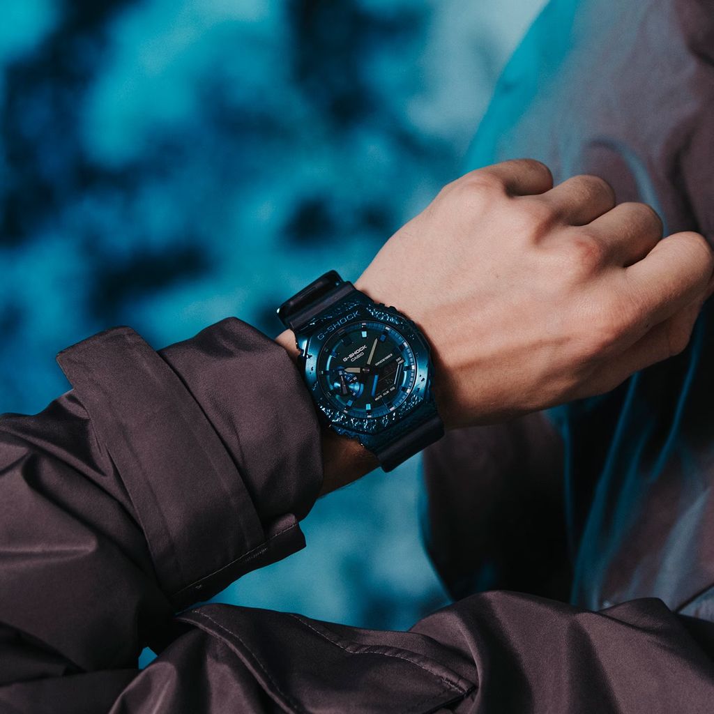  [LIMITED] Casio G-Shock GM-2140GEM-2ADR - Uy tín từ 2009, Tem vàng chống giả, Bảo hành 5 năm, Pin miễn phí trọn đời 