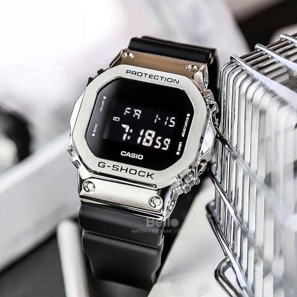  Casio G-Shock GM-5600-1 - Uy tín từ 2009, Tem vàng chống giả, Bảo hành 5 năm, Pin miễn phí trọn đời 
