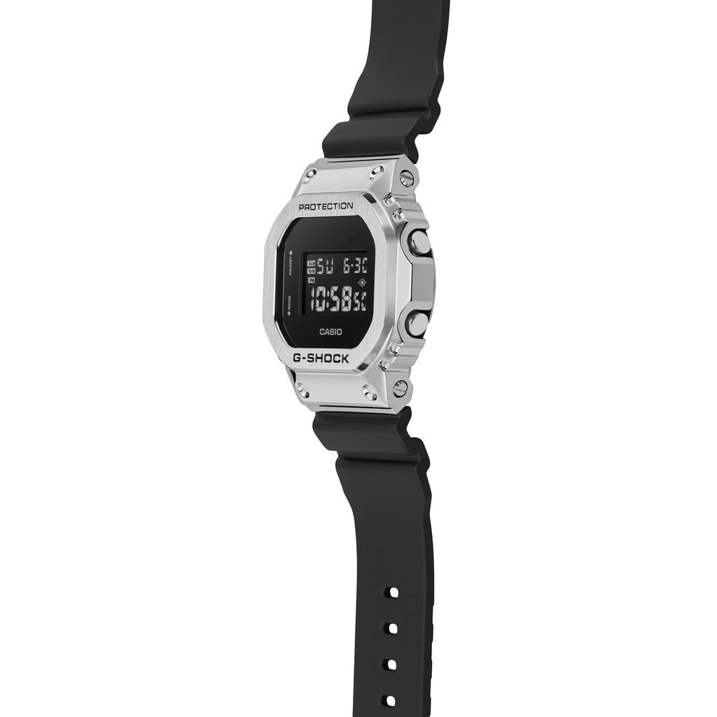  Casio G-Shock GM-5600U-1DR - Uy tín từ 2009, Tem vàng chống giả, Bảo hành 5 năm, Pin miễn phí trọn đời 