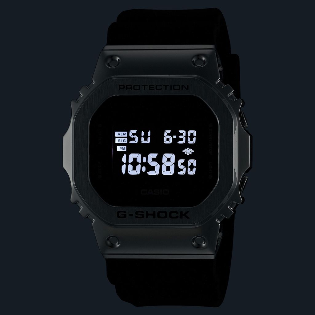  Casio G-Shock GM-5600U-1DR - Uy tín từ 2009, Tem vàng chống giả, Bảo hành 5 năm, Pin miễn phí trọn đời 