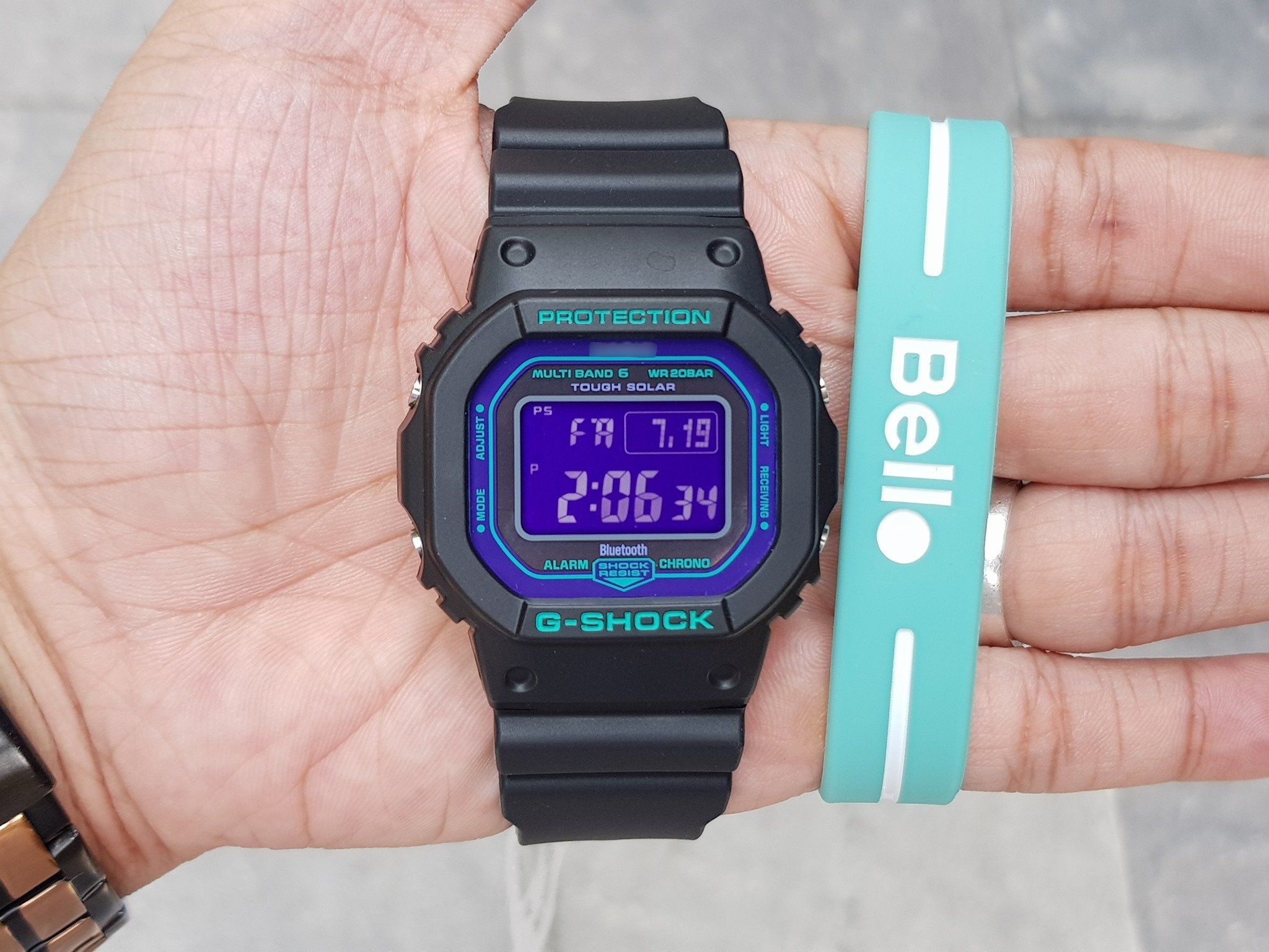 Pin Mi n Phi Tr n i GW B5600BL 1 ng h G Shock Nam Tem Vang Bello