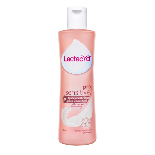 Dung Dịch Vệ Sinh Phụ Nữ Lactacyd Pro Sensitive Chai 250Ml