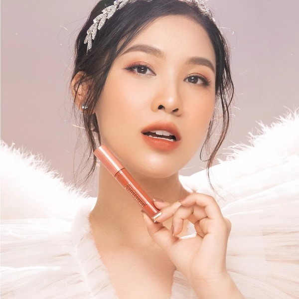 Hình ảnh Son Kem Lì Lâu Trôi Lemonade Super Natural Matte Lip Cream Màu Đỏ Cam Nâu #03 Angel Wings 5g Hình ảnh Son Kem Lì Lâu Trôi Lemonade Super Natural Matte Lip Cream Màu Đỏ Cam Nâu #03 Angel Wings 5g