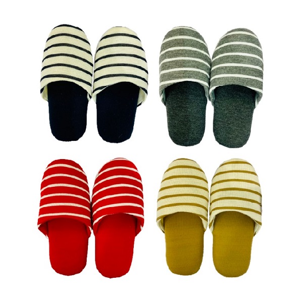 Daiso Dép Đi Trong Nhà Cho Bé Sọc Màu 19Cm (Giao Màu Ngẫu Nhiên)