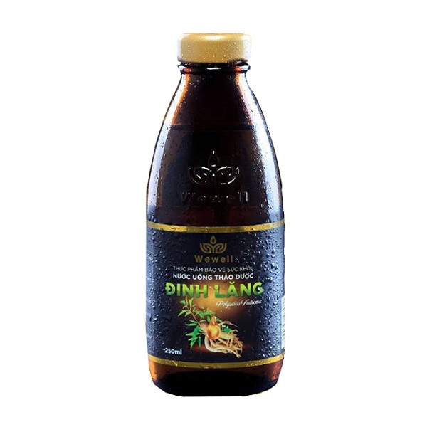 Nước Uống Thảo Dược Wewell Đinh Lăng Chai 250Ml