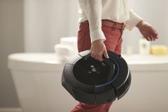 Irobot Scooba 450 floor scrubbing robot – Robot thông minh chà sàn