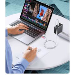 Cáp USB C USB4 Gen 3 Hỗ trợ xuất hình lên tới 8K 60Hz hoặc 4K 144Hz | Khả năng sạc thiết bị lên tới 240W | Hiệu Feeltek | Chính hãng