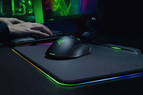 Chuột Razer Mamba HyperFlux Wireless Powerplay