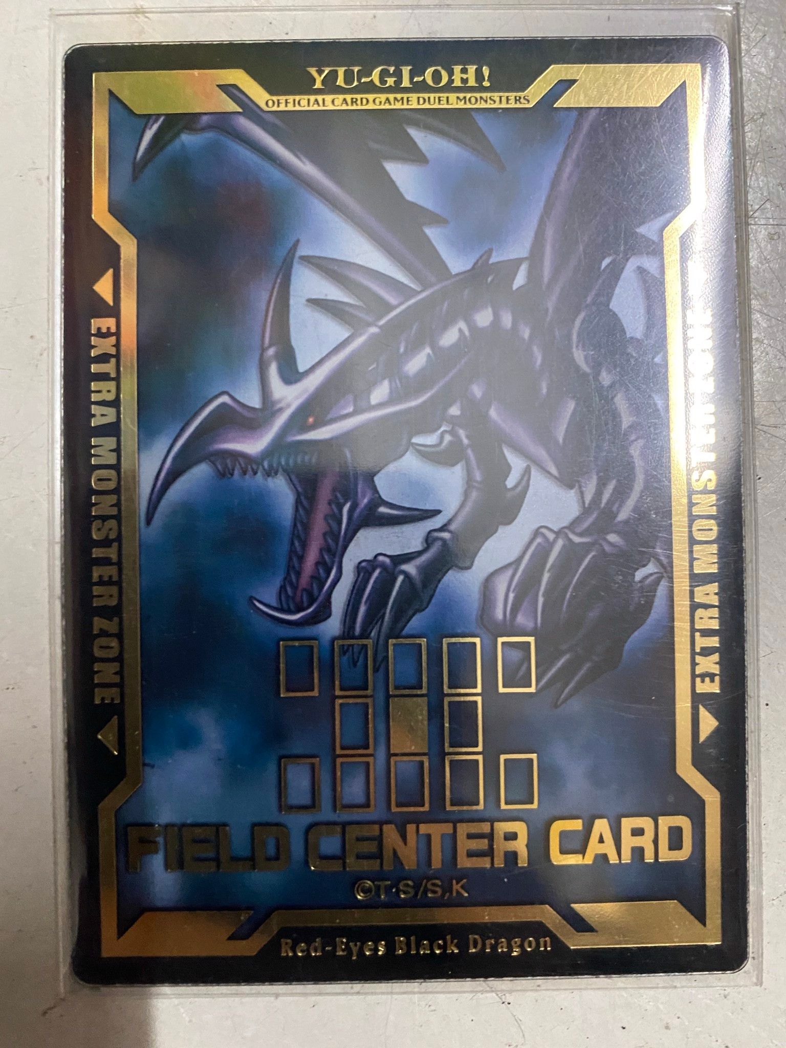 Field center Red-Eyes Black Dragon