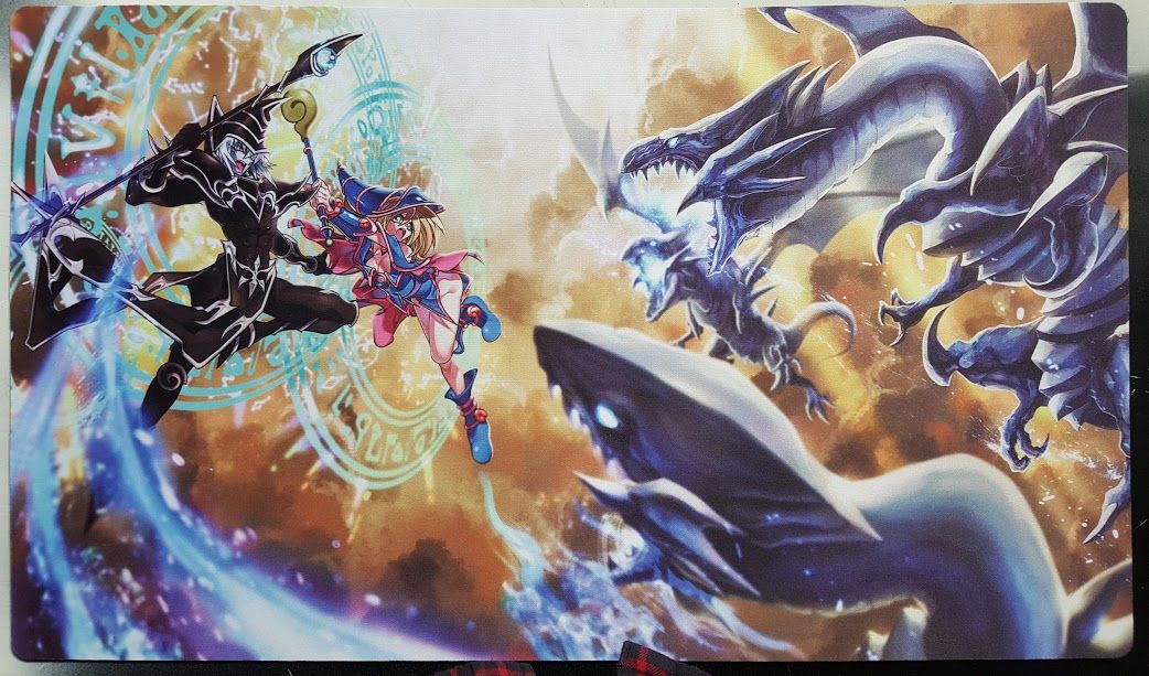 Playmat Blue-Eyes vs Dark Magician