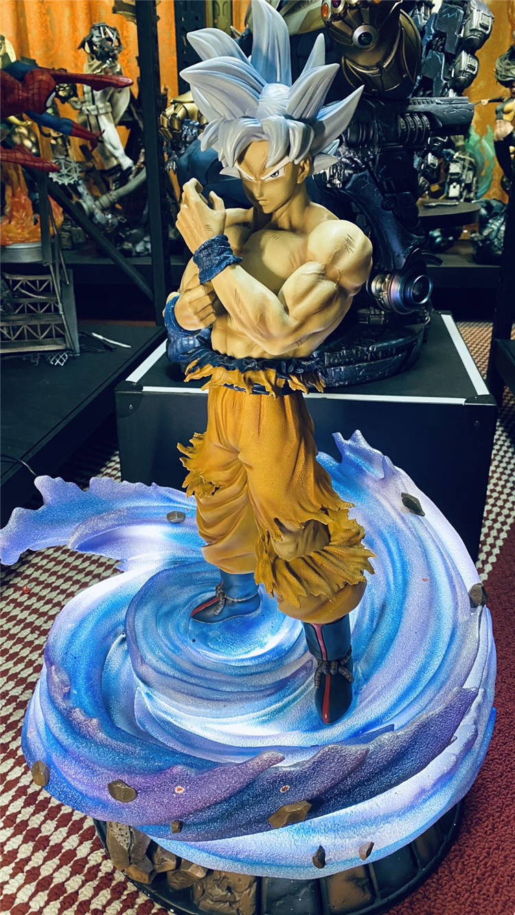 Mô Hình Goku Ultra Instinct – Marvelstore