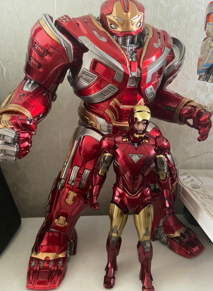 Mô hình Iron Man HulkBuster