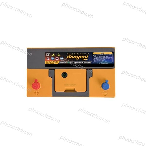 Cận cảnh mặt trên bình ắc quy Đồng Nai CMF 105D31R 12V90Ah, rõ cọc bình và tem thông số