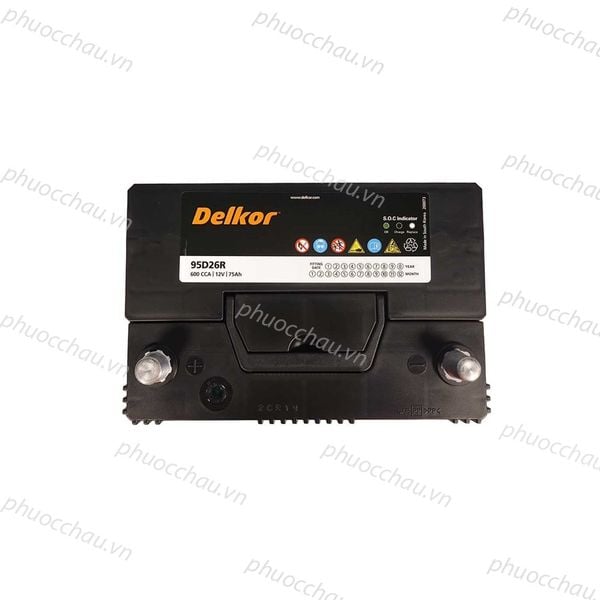 Bình ắc quy Delkor 95D26R 12V 75Ah nhìn chính diện mặt trên cùng tem thông số và hai cọc bình