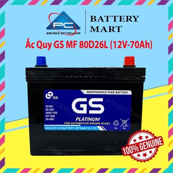 Ắc quy GS MF 80D26L 12V-70Ah nhìn chính diện, vỏ đen, tem xanh GS PLATINUM và logo PC Battery Mart