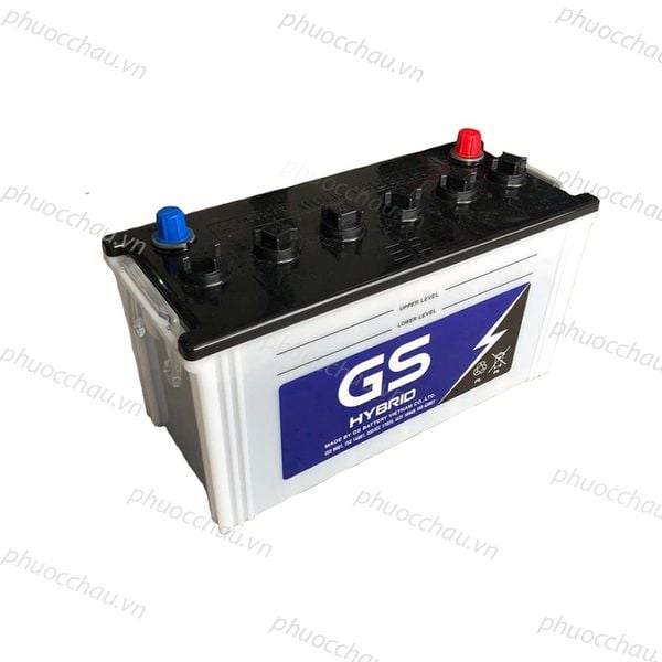 Bình ắc quy GS HYBRID N100 12V-100AH góc nghiêng phải, vỏ trắng tem xanh GS HYBRID, nắp đen 6 nút