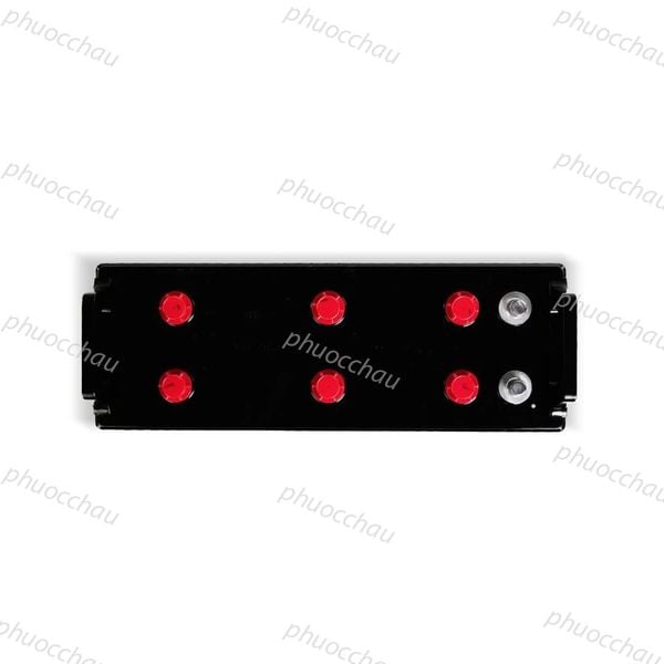 Cận cảnh mặt trên bình ắc quy Đồng Nai N120 12V-120AH với các nắp van và cọc bình