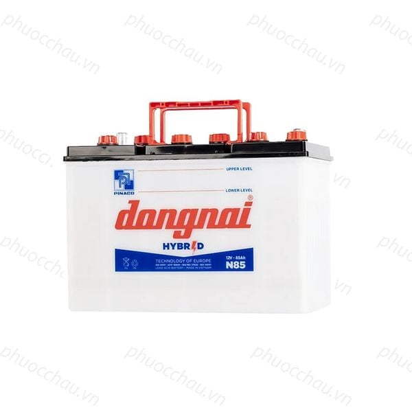 Ắc quy Đồng Nai N85 12V-85Ah góc chính diện thấy tem thông số và nắp bình