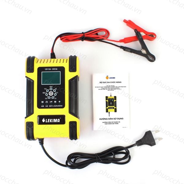Máy sạc bình ắc quy LEKIMA 12V 12A - 24V 6A nhìn từ trên, kèm sách hướng dẫn và dây kẹp cá sấu