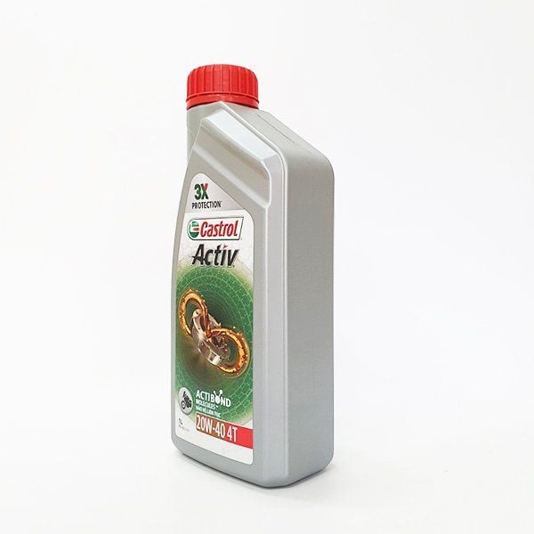 Chai dầu nhớt Castrol Activ 20W-40 4T 1L nhìn nghiêng phải, nắp đỏ, vỏ xám, tem 3X Protection