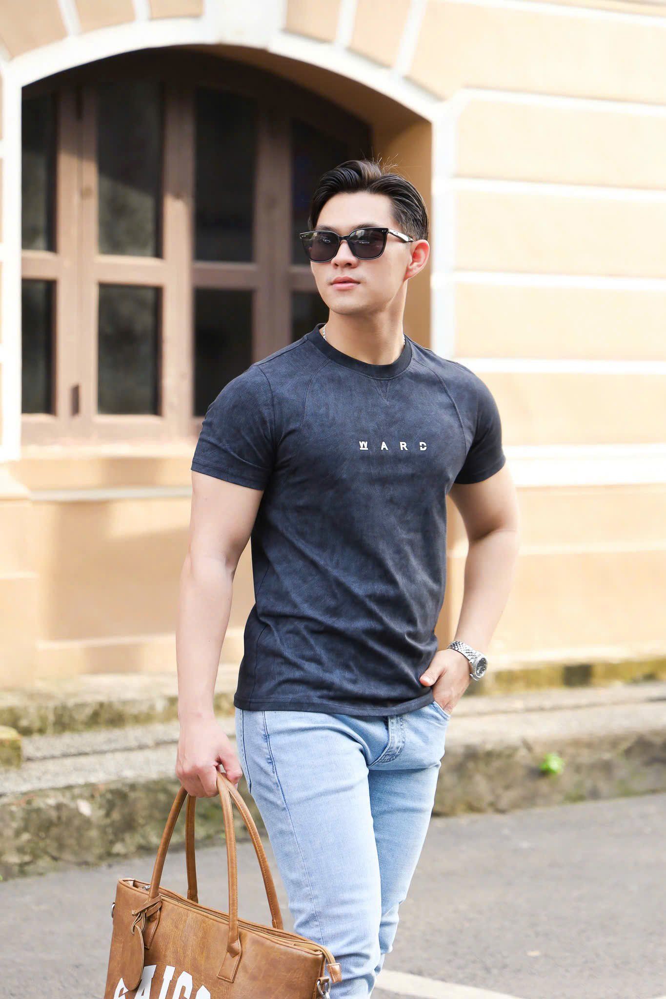 ÁO THUN CỔ TRÒN ĐEN VH003839