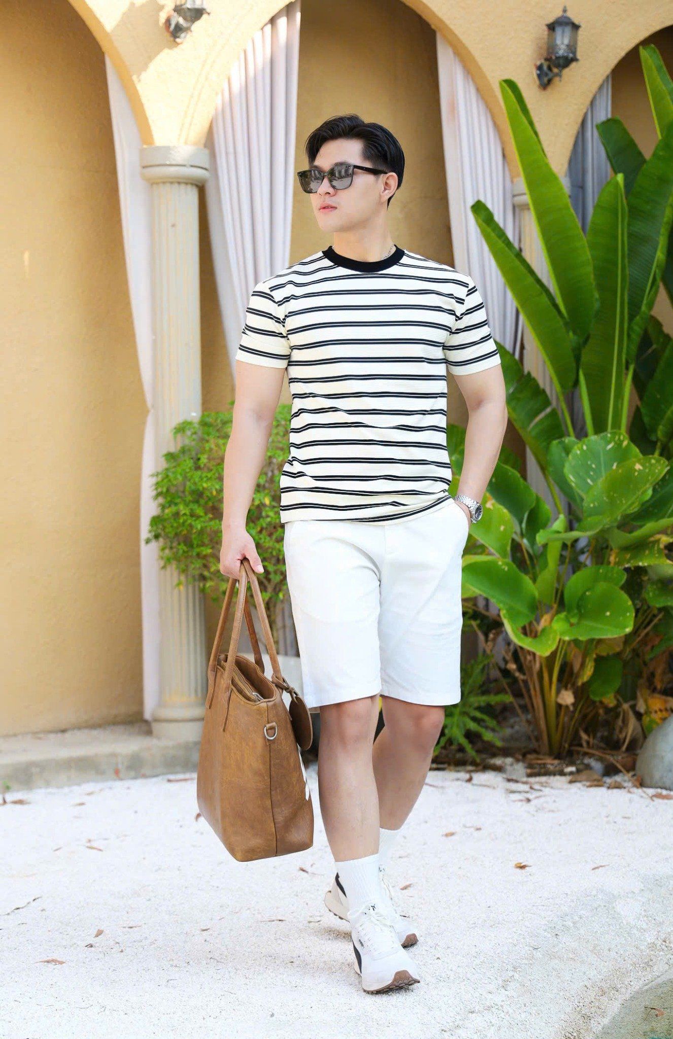 ÁO THUN CỔ TRÒN SỌC NGANG TRẮNG VH003841