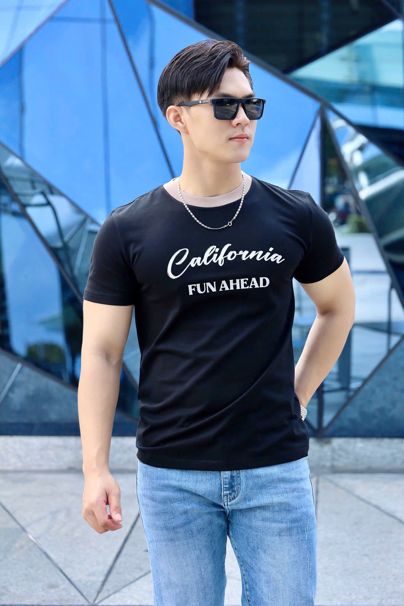 ÁO THUN CỔ TRÒN ĐEN FUN AHEAD VH003859