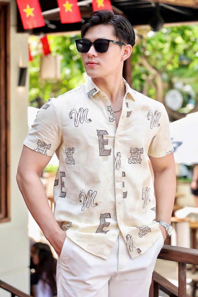 ÁO SƠ MI NAM TAY NGẮN HỌA TIẾT KEM T003525