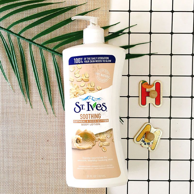 Sữa dưỡng thể lúa mạch và bơ St.Ives Soothing Oatmeal & Shea Butter Lotion