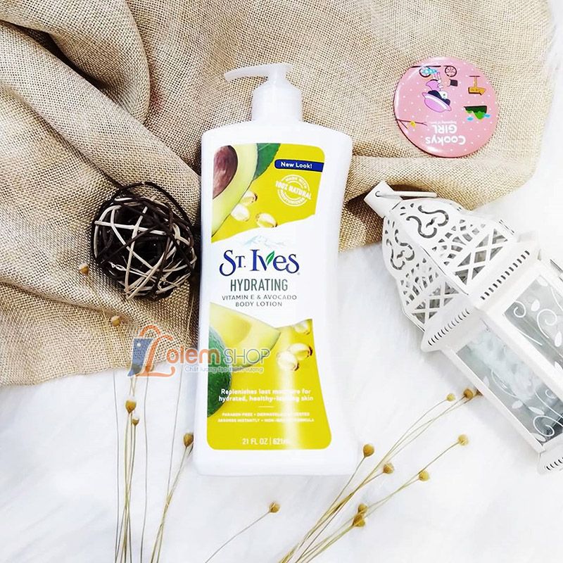 Sữa dưỡng thể ST.Ives Hydrating Vitamin E & Avocado Body Lotion