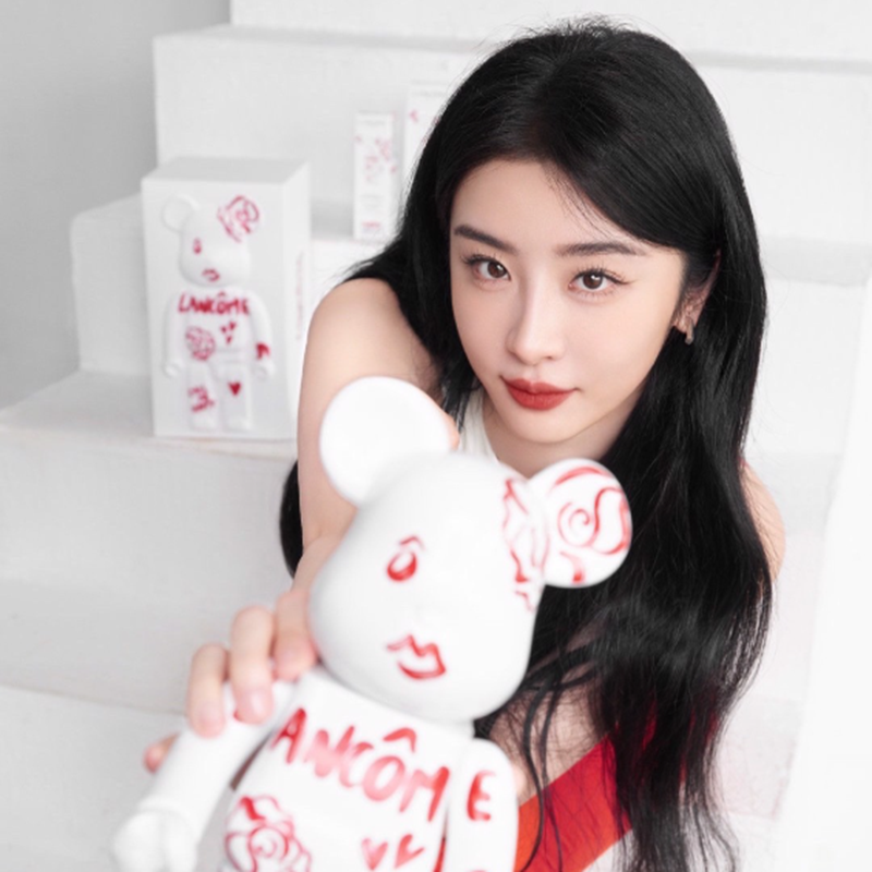 Son Lancome X Bearbrick 3.4g 299 French Cashmere
