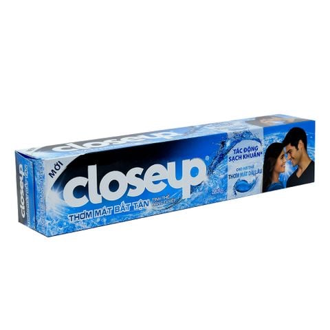 Kem đánh răng Close up thơm mát bất tận tinh thể băng tuyết 230g