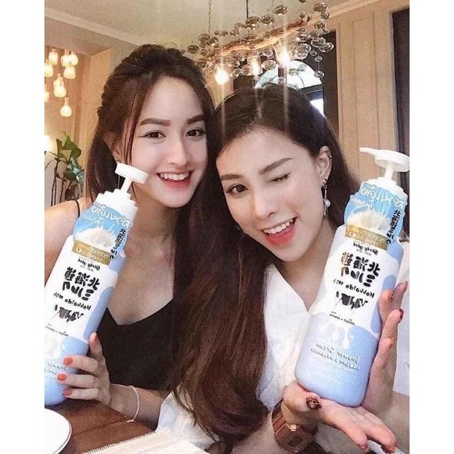 Sữa Tắm Bò Girly Girl Hokkaido Milk 700ml Xanh