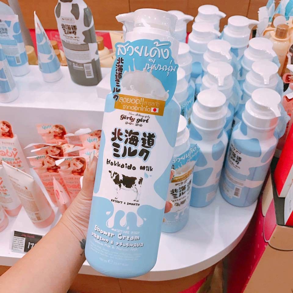 Sữa Tắm Bò Girly Girl Hokkaido Milk 700ml Xanh