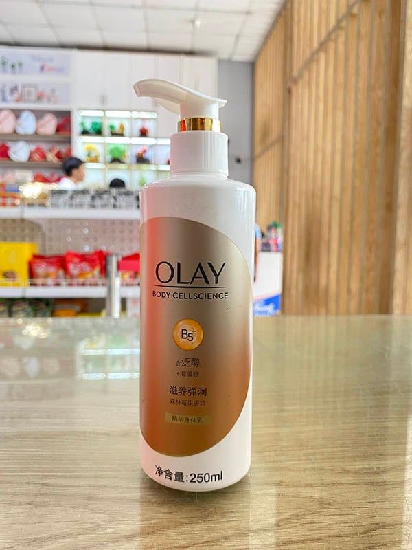 Sữa Dưỡng Thể Olay 250ml B5+ Vàng