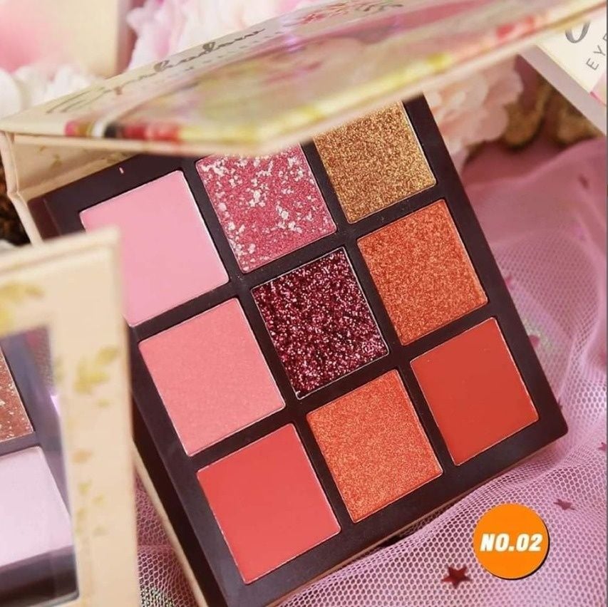 Màu Mắt Gina Glam 9 Ô, bám màu cực tốt và lâu phai và chống nước