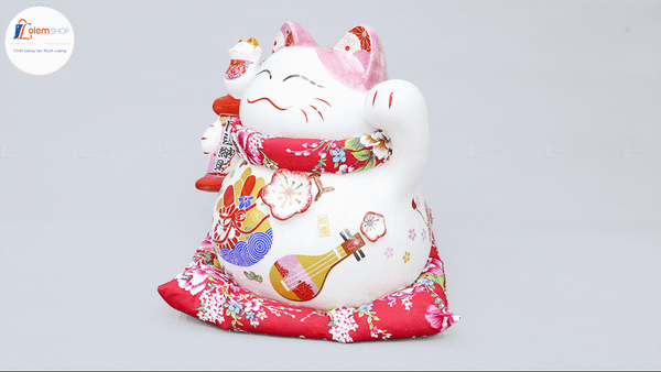 Tượng Mèo thần tài Maneki Neko mang đến may mắn