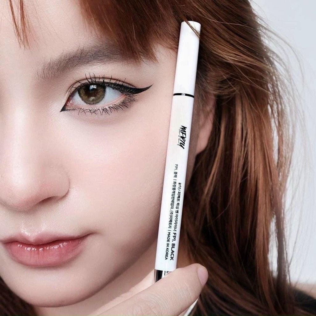 Kẻ Mắt Nước Merzy Perfect Fixing Pen Eyeliner #FP1 Màu Đen