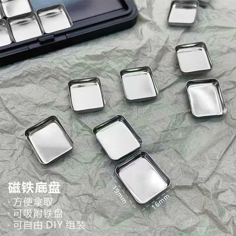 Hộp Đựng Màu Vẽ Gel 18 Ô