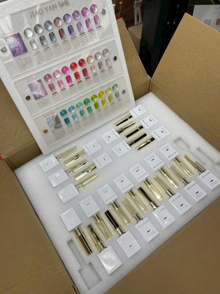 Set Sơn Gel Mắt Mèo Pha Lê Jiao Yan She 24 Màu