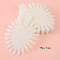 Móng Vĩ Tim Quạt