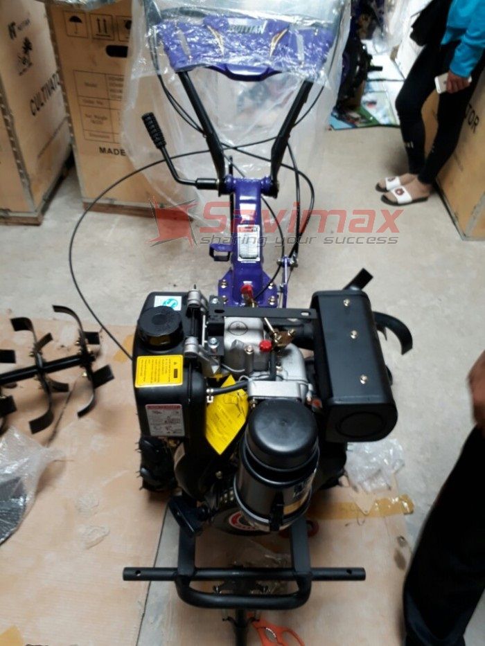 MÁY XỚI ĐẤT KAMA 178F (CHẠY DẦU)