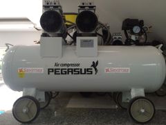 Máy nén khí giảm âm PEGASUS TM-OF1500-70L