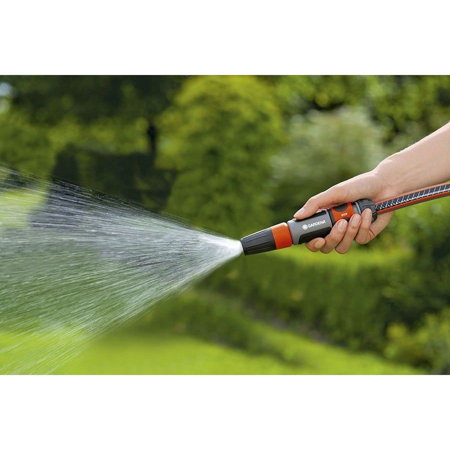 VÒI PHUN CỔ ĐIỂN GARDENA ĐIỀU CHỈNH – 18300-50